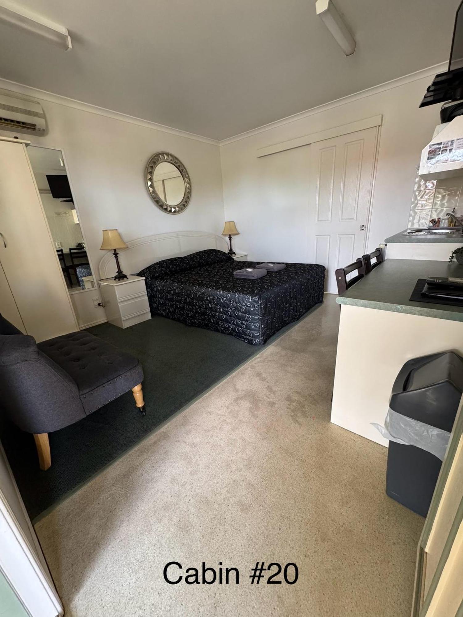 Warrego Motel Чарлевил Екстериор снимка